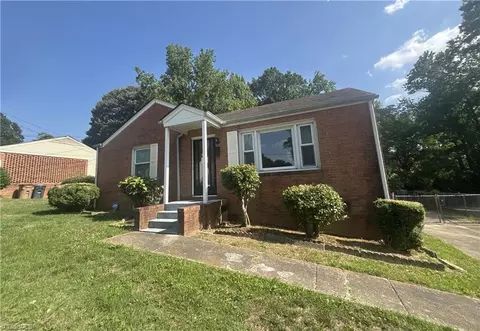 902 Ross Ave, Greensboro, NC 27406
