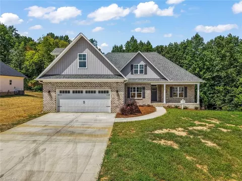 267 Cool Run, Lexington, NC 27295