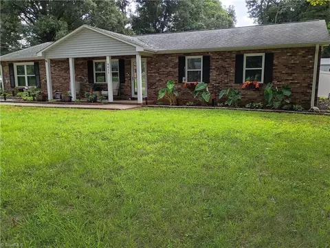 4611 Bridle Path, Winston Salem, NC 27103