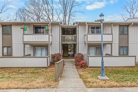 2250 Sunderland Rd #23B, Winston Salem, NC 27103