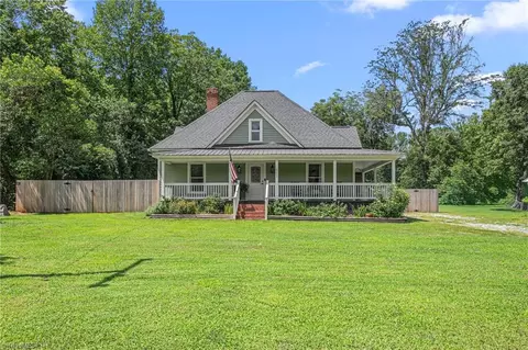 611 Steeple Chase Rd E, Pleasant Garden, NC 27313