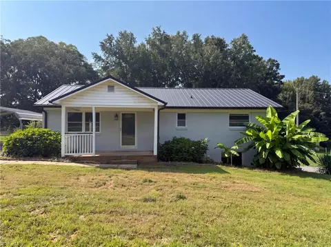 169 Bedford Dr, Lexington, NC 27295