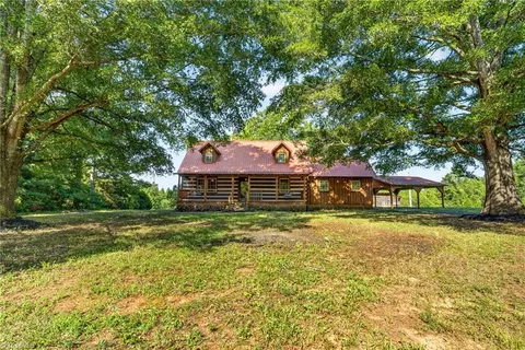 4269 Bright Star Ln, Asheboro, NC 27205
