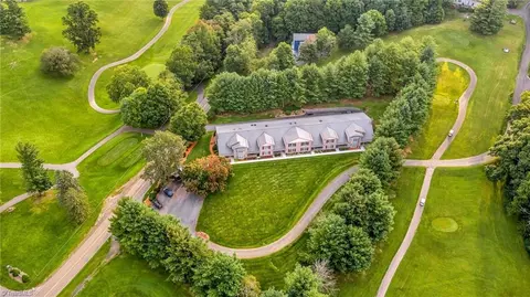 1063 Golf Course Rd #3, West Jefferson, NC 28694