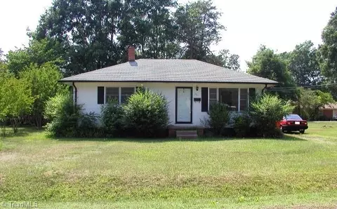 204 West St, Mebane, NC 27302