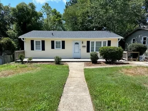 558 Kinard Dr, Winston Salem, NC 27101
