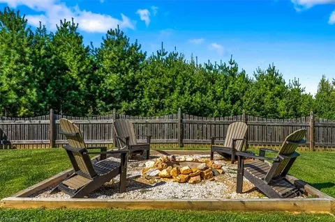 Exterior - 414 Turtle Ridge Rd, Sparta, NC 28675 photo 6 of 9