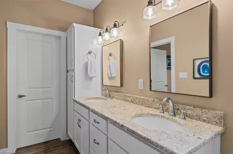 Bath - 414 Turtle Ridge Rd, Sparta, NC 28675 photo 2 of 3
