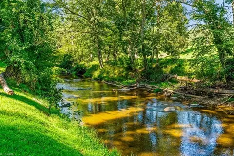 View/Area - 414 Turtle Ridge Rd, Sparta, NC 28675 photo 1 of 7