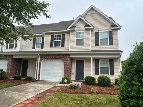 312 Robyns Glen Cir, Greensboro, NC 27409