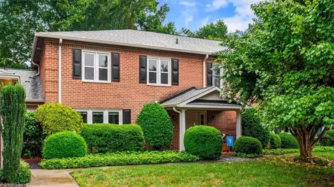879 Brookleigh Ct, Winston Salem, NC 27104