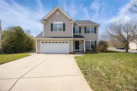 4002 Pepperbush Dr, Greensboro, NC 27405