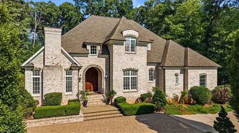 7744 Chesterbrooke Dr, Greensboro, NC 27455