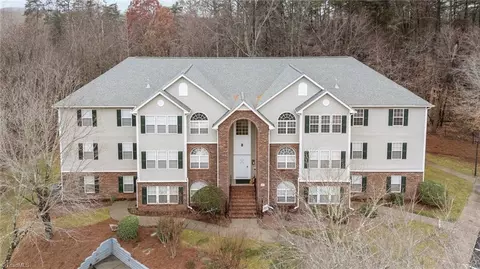 831 Timberline Ridge Ct, Winston Salem, NC 27106