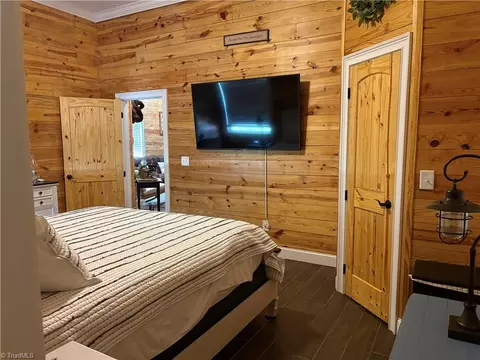 Bedroom - 910 Hanks St, Traphill, NC 28685 photo 2 of 5