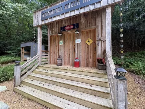 Exterior - 910 Hanks St, Traphill, NC 28685 photo 9 of 18
