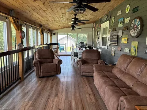 Exterior - 910 Hanks St, Traphill, NC 28685 photo 5 of 18