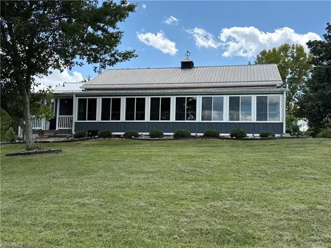 Exterior - 910 Hanks St, Traphill, NC 28685 photo 2 of 18