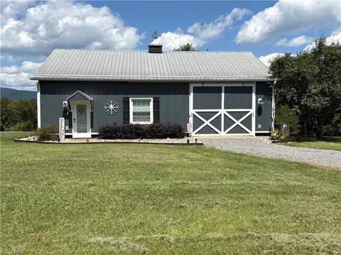 Exterior - 910 Hanks St, Traphill, NC 28685 photo 3 of 18