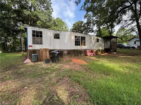 497 Pine St, Burlington, NC 27217