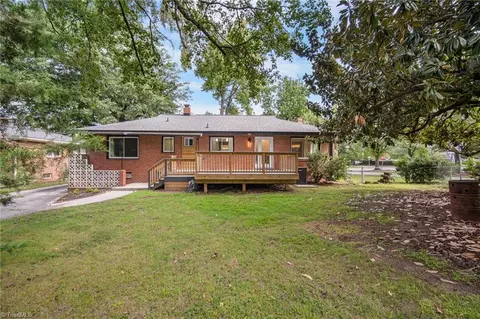 Exterior - 601 Quaker Ln, High Point, NC 27262 photo 4 of 5