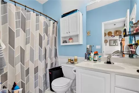 Bath - 1105 Wesson Ct, High Point, NC 27265 photo 2 of 2