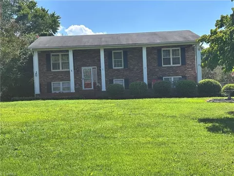 1024 Kelwyn Ln, Lewisville, NC 27023
