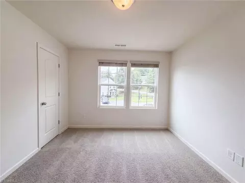 Bedroom - 411 Sandybrooke Dr, High Point, NC 27265 photo 5 of 6