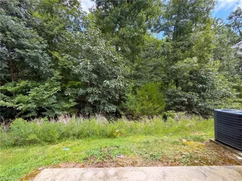 Exterior - 411 Sandybrooke Dr, High Point, NC 27265 photo 5 of 5