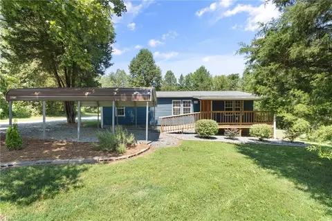 4673 Hyatt Dr, Winston Salem, NC 27101