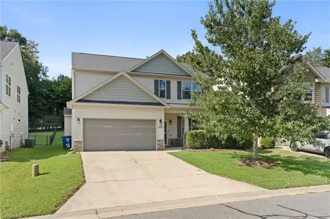 3857 Crestwell Cove Ct, Winston Salem, NC 27103