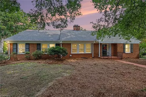 720 Oakmont Dr, Asheboro, NC 27205