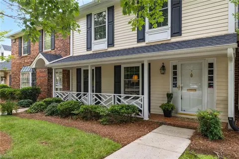 16 Fountain Manor Dr #B, Greensboro, NC 27405