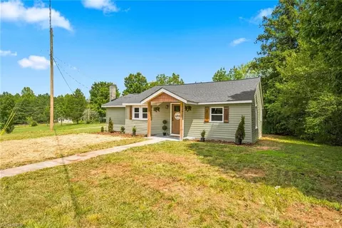Exterior - 1325 King Rd, Salisbury, NC 28146 photo 3 of 6
