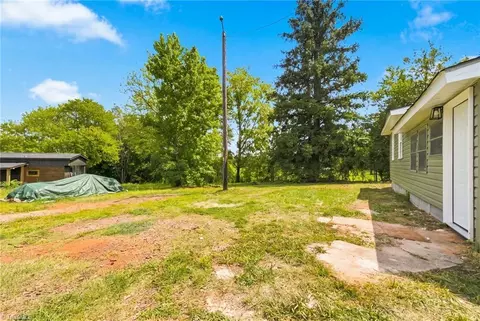 Exterior - 1325 King Rd, Salisbury, NC 28146 photo 6 of 6