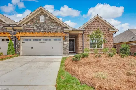 1041 Bonanza Ln, Mebane, NC 27302