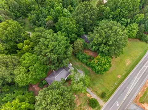 5175 S Us Highway 220 Bus, Asheboro, NC 27205