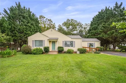 Exterior - 204 Carson Rd, Pilot Mountain, NC 27041 photo 2 of 10