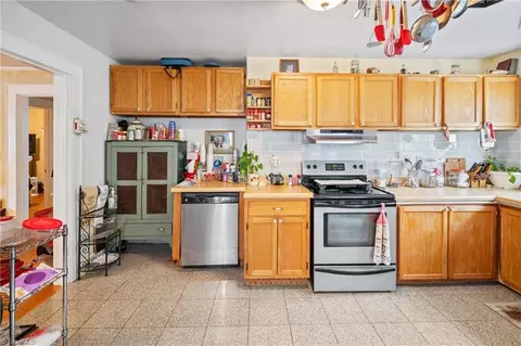 Kitchen - 204 Carson Rd, Pilot Mountain, NC 27041 photo 2 of 5