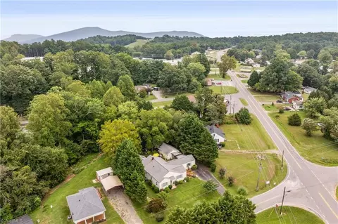 View/Area - 204 Carson Rd, Pilot Mountain, NC 27041 photo 2 of 2