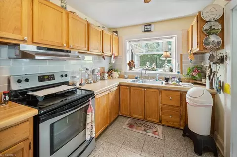 Kitchen - 204 Carson Rd, Pilot Mountain, NC 27041 photo 1 of 5