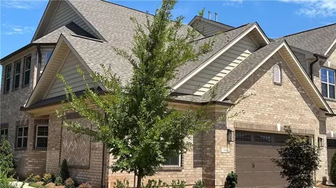 1040 Beechcraft Dr, Mebane, NC 27302