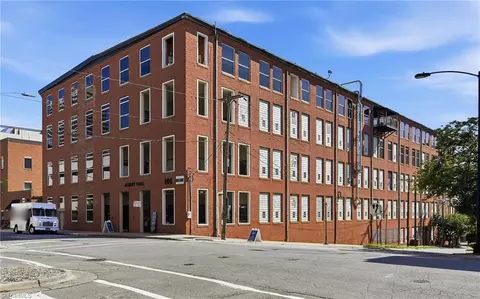 101 Chestnut St N #4, Winston Salem, NC 27127