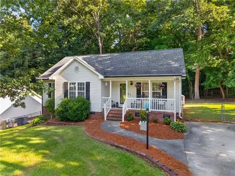 2258 Regency Dr, Randleman, NC 27317