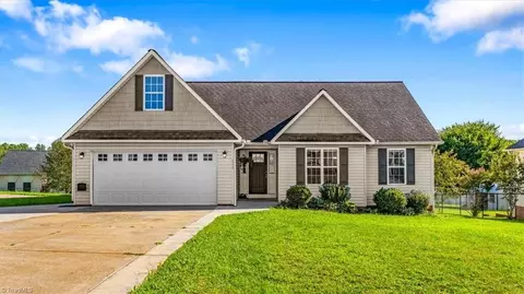 143 Winding Creek Rd, Mocksville, NC 27028