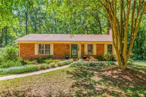 5532 Alma Dr, Winston Salem, NC 27105