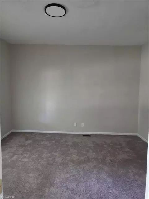 806 Commerce Ave E, High Point, NC 27260 photo 3