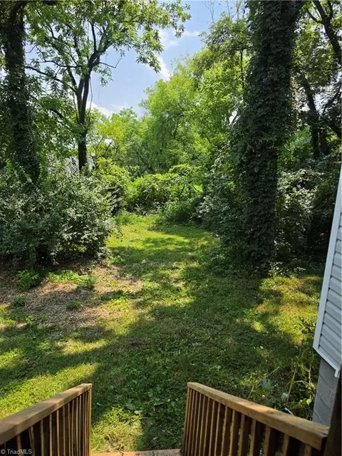 806 Commerce Ave E, High Point, NC 27260 photo 10