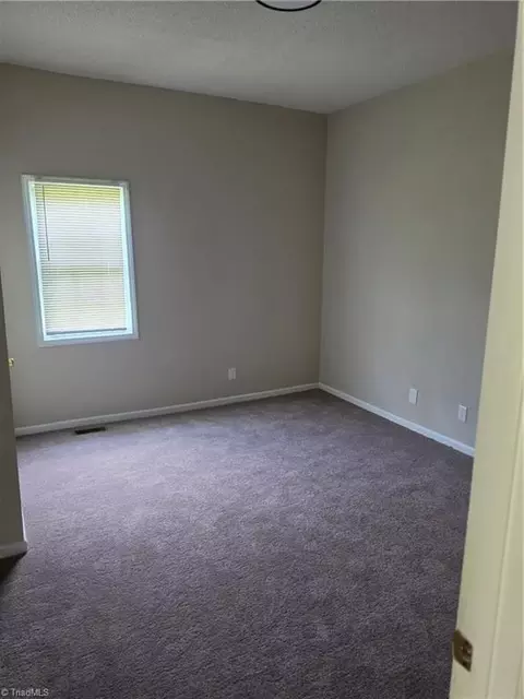 806 Commerce Ave E, High Point, NC 27260 photo 5