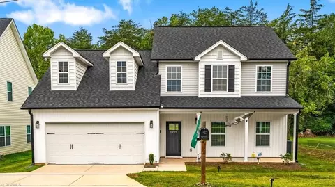 5305 Ridgefall Rd, Greensboro, NC 27410